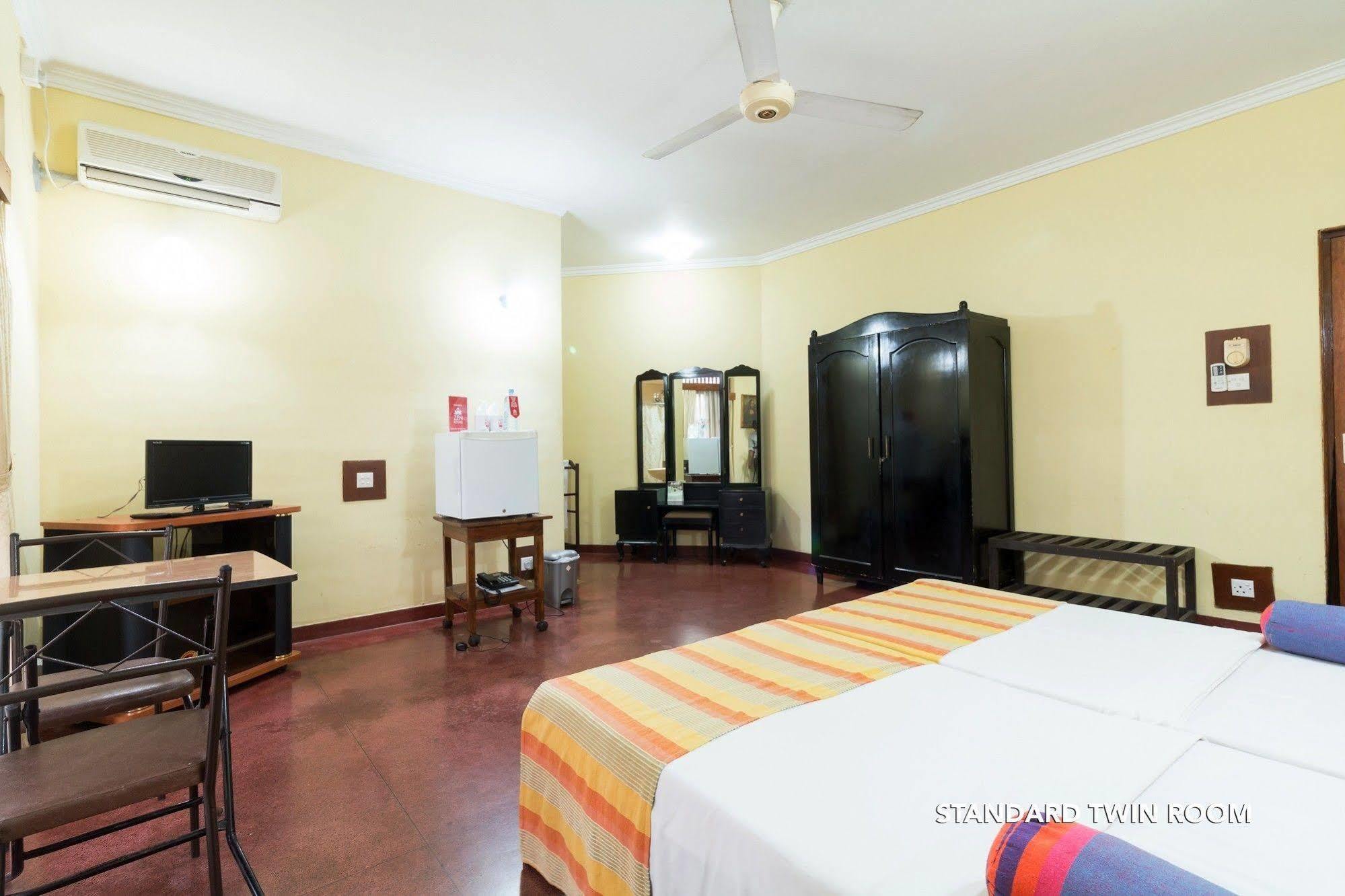 Zen Rooms Modern City Inn Negombo Exterior foto