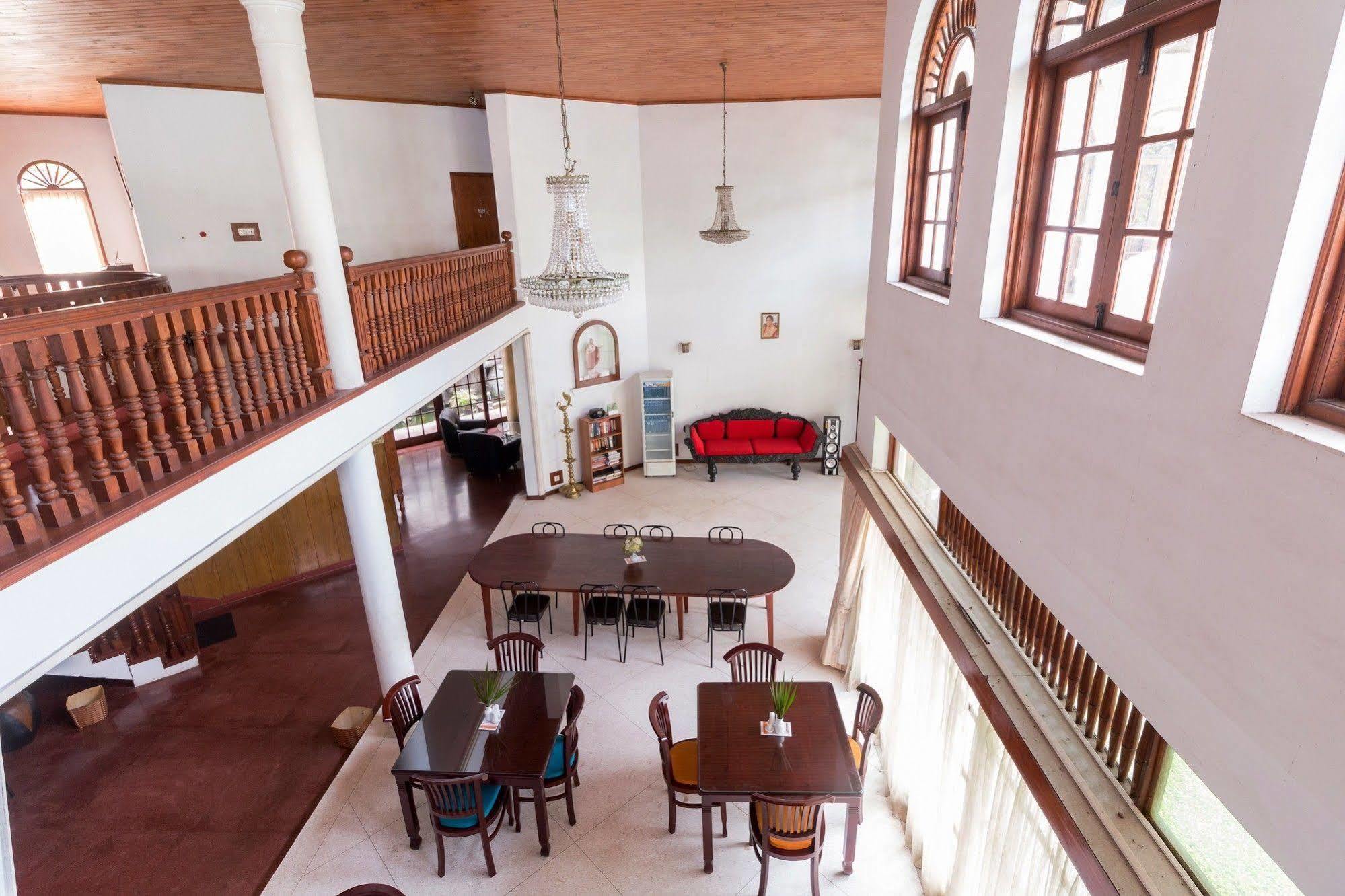Zen Rooms Modern City Inn Negombo Exterior foto